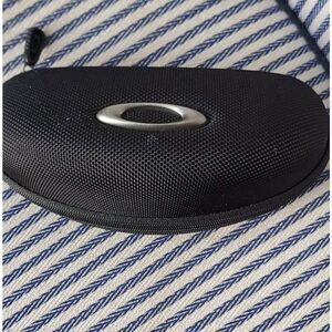 Oakley sunglasses vault